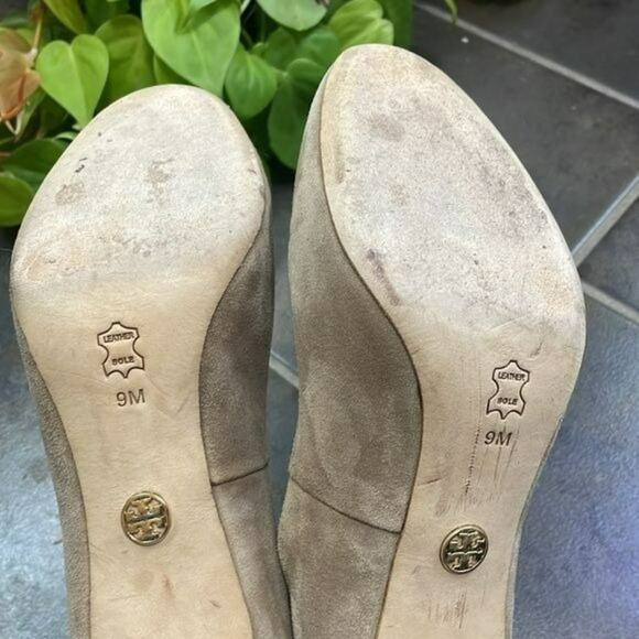 Tory Burch Suede Nude Heels 9 - Picture 10 of 12
